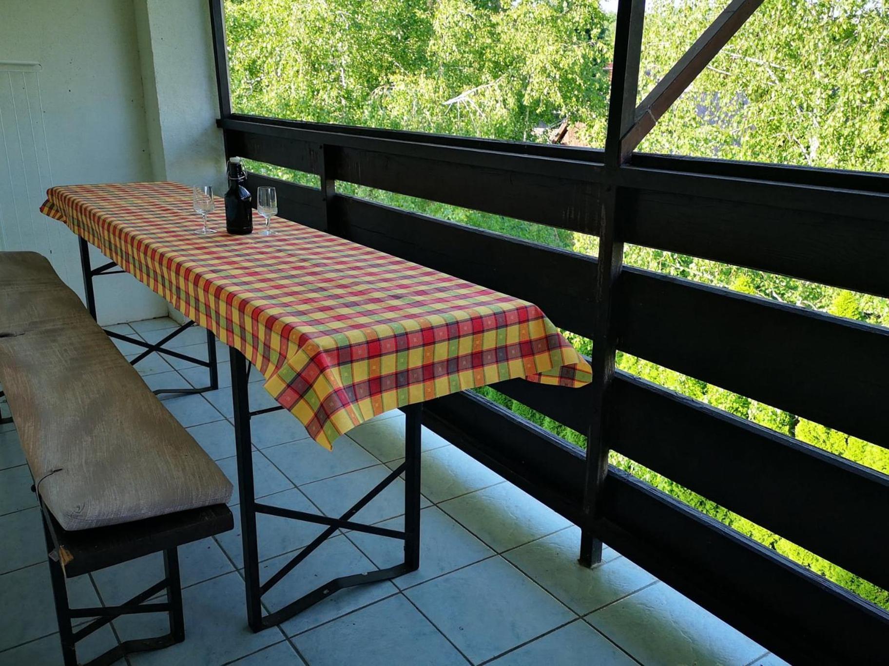 To Apartman Gunarasfuerdo Dombóvár 外观 照片